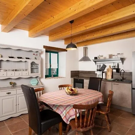 Σπίτι διακοπών House With A Parking Space Valtura, - 24732 *