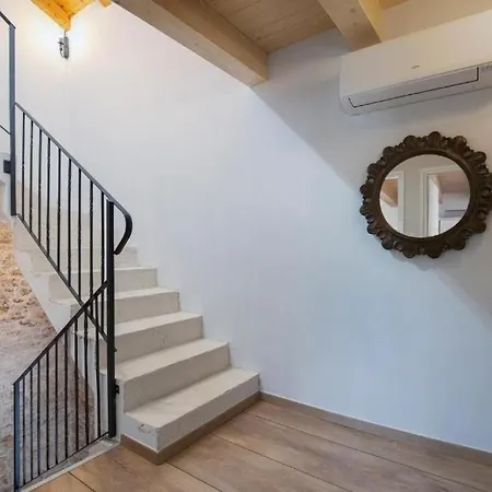 Σπίτι διακοπών House With A Parking Space Valtura, - 24732 *