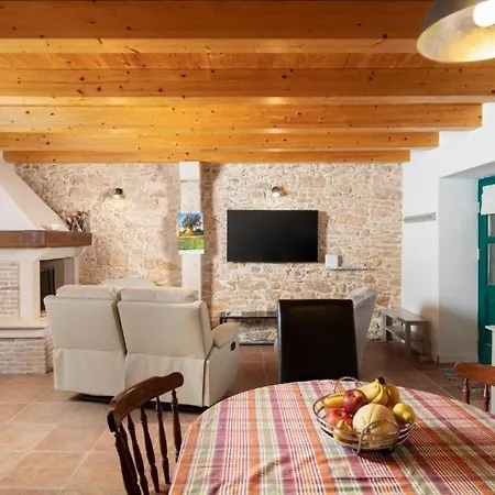 House With A Parking Space Valtura, - 24732 * Pula